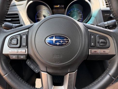 Used 2017 Subaru Outback 2.5i Limited AWD/4WD image 10