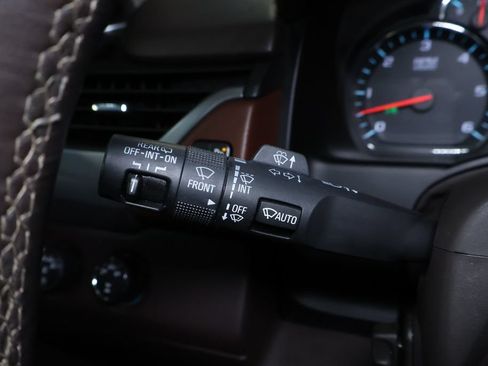 Used 2015 Chevrolet Tahoe LTZ AWD/4WD image 24