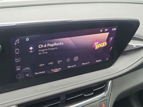 Used 2025 Buick Envista Preferred image 19