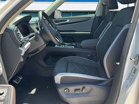 New 2026 Volkswagen Atlas Peak Edition AWD/4WD image 21
