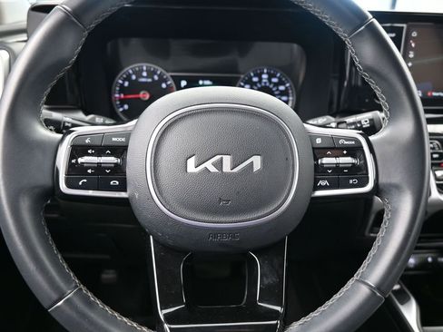 Used 2023 Kia Sorento S image 30