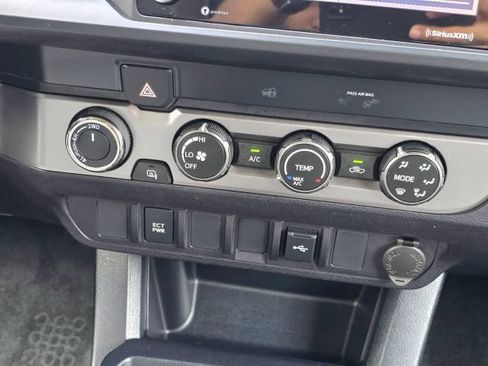 Used 2020 Toyota Tacoma SR w/ SR Convenience Package AWD/4WD image 33
