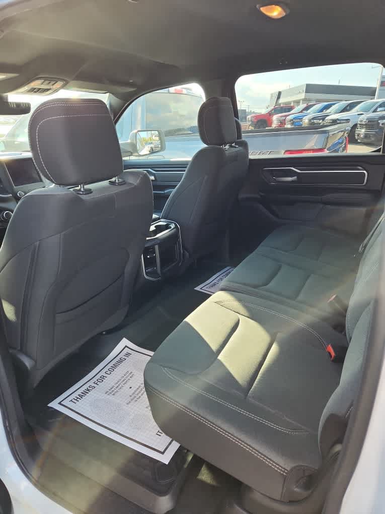 Used 2022 RAM 1500 4x4 Crew Cab image 27