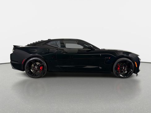 Used 2022 Chevrolet Camaro SS RWD image 2