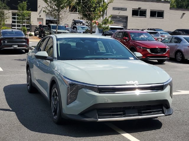 New 2026 Kia K4 GT-Line Turbo FWD image 3