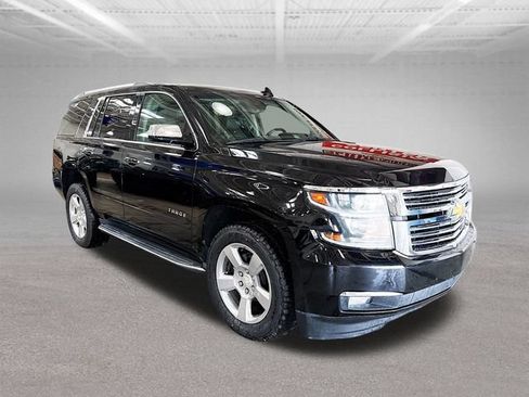 Used 2018 Chevrolet Tahoe Premier AWD/4WD image 3