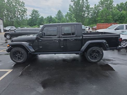 Used 2022 Jeep Gladiator Sport AWD/4WD image 6