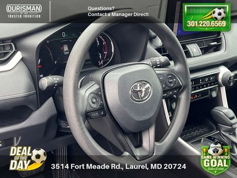 Used 2024 Toyota RAV4 XLE FWD image 10