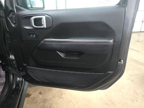 Used 2020 Jeep Gladiator Rubicon AWD/4WD image 6