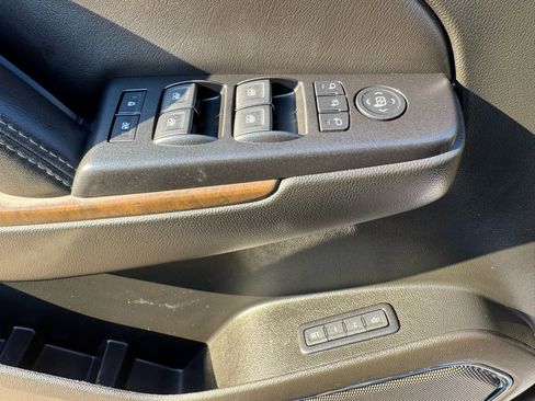 Used 2018 GMC Yukon XL Denali w/ Open Road Package image 26