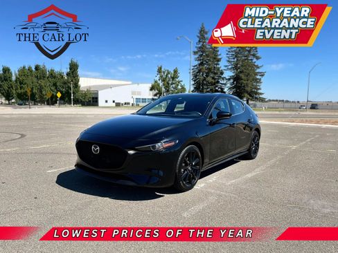 Used 2022 MAZDA MAZDA3 s FWD image 1