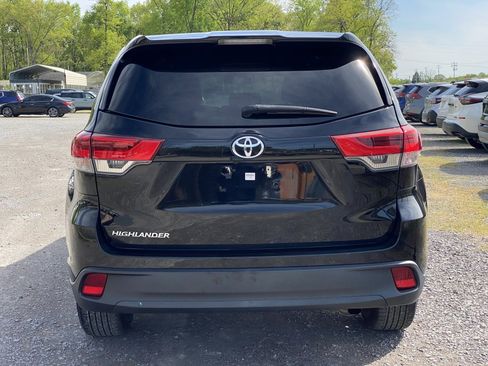 Used 2019 Toyota Highlander LE image 6