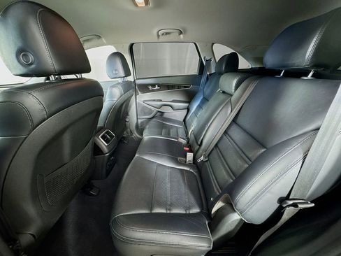 Used 2019 Kia Sorento EX image 27