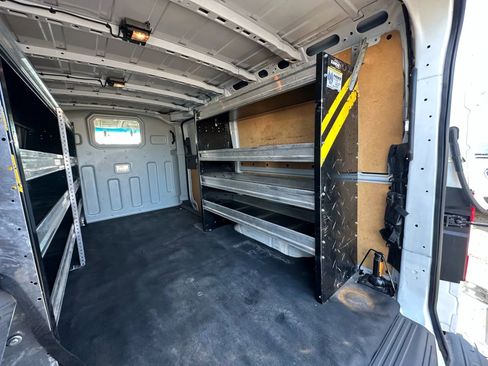 Used 2021 Nissan NV 3500 SV RWD image 21