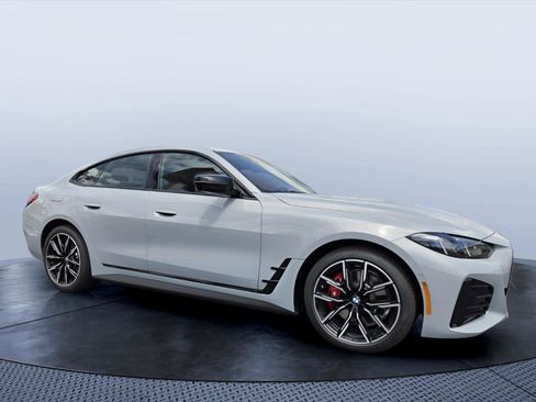 New 2026 BMW i4 xDrive40i w/ M Sport Package AWD/4WD image 1