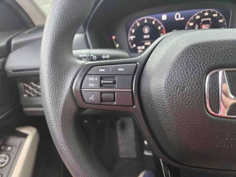 Certified 2025 Honda Accord SE image 22