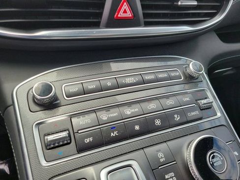 Certified 2022 Hyundai Santa Fe Limited image 33