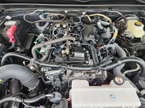 Used 2025 Toyota Tacoma SR image 21