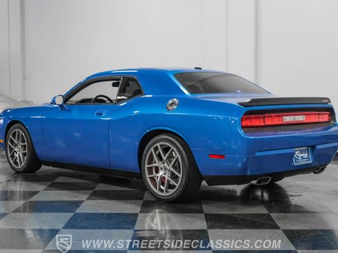 Used 2009 Dodge Challenger SRT8 w/ SRT Option Group II image 9