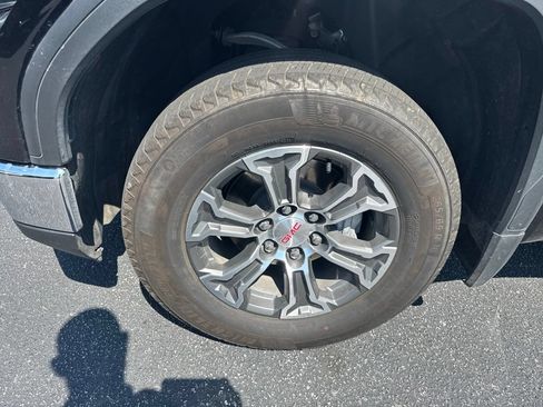 Used 2026 GMC Sierra 1500 SLT AWD/4WD image 4