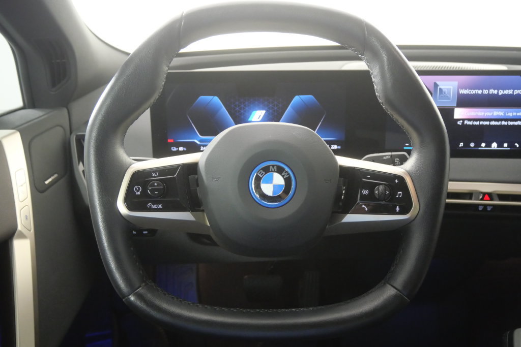Certified 2024 BMW iX xDrive50 w/ Premium Package AWD/4WD image 18