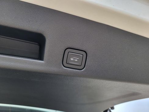 New 2026 Buick Enclave Preferred w/ Power Package image 9