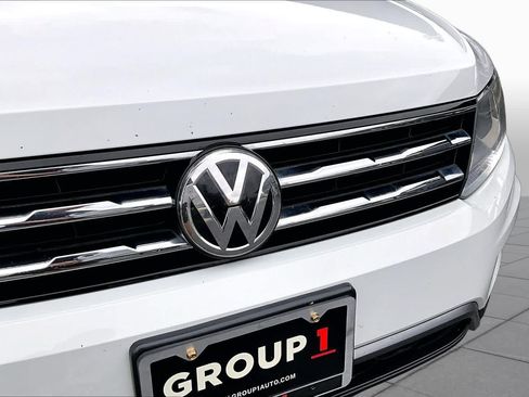 Used 2020 Volkswagen Tiguan S FWD image 30
