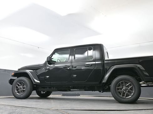 New 2026 Jeep Gladiator Sport AWD/4WD image 41