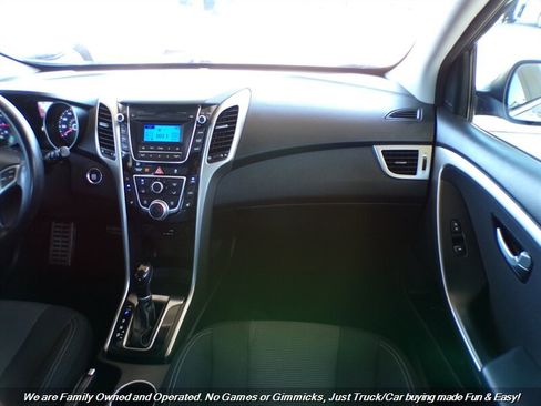 Used 2016 Hyundai Elantra GT w/ Option Group 02 image 31