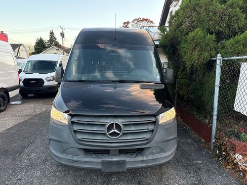 Used 2020 Mercedes-Benz Sprinter 2500 w/ Driver Convenience Package image 10
