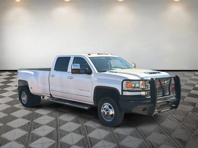 Used 2018 GMC Sierra 3500 Denali w/ Duramax Plus Package AWD/4WD image 4