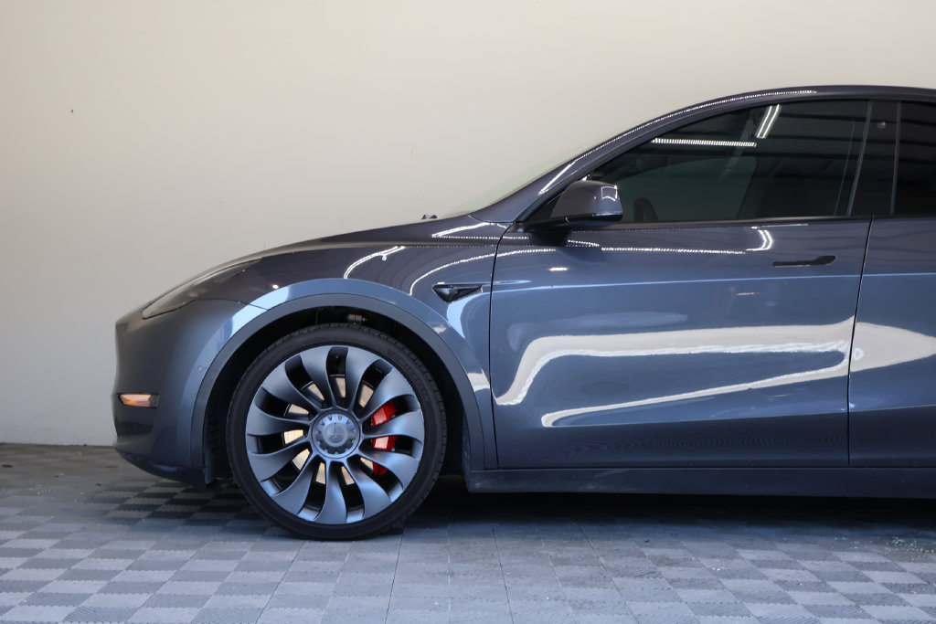 Used 2022 Tesla Model Y Performance AWD/4WD image 8