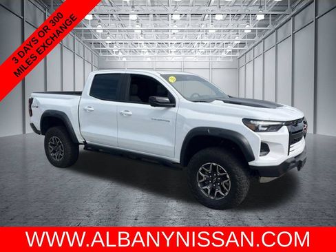 Used 2026 Chevrolet Colorado ZR2 w/ Technology Package AWD/4WD image 1