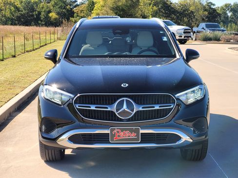 Used 2024 Mercedes-Benz GLC 300 4MATIC image 2