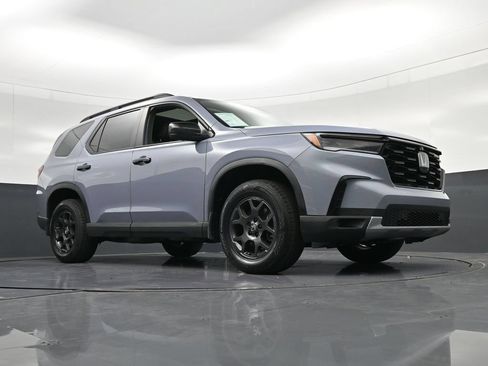 Used 2023 Honda Pilot TrailSport image 31