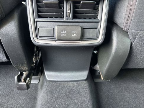 Used 2022 Subaru Forester Premium image 10