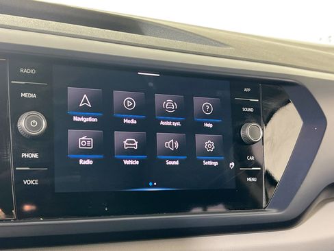 Used 2022 Volkswagen Taos SE image 15