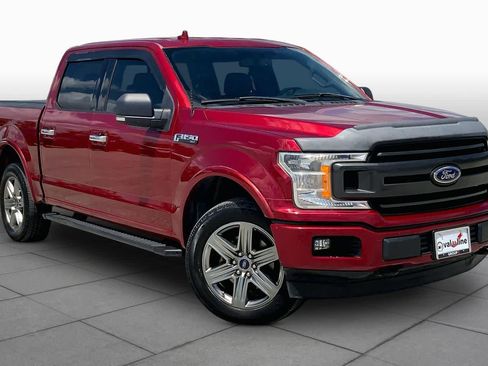 Used 2018 Ford F150 XLT w/ Equipment Group 302A Luxury AWD/4WD image 3