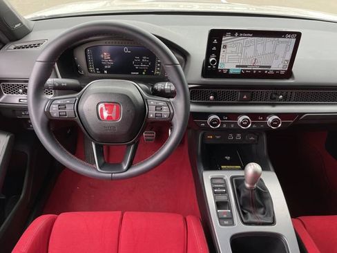 Used 2025 Honda Civic Type R image 11