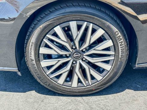 Certified 2024 Nissan Altima 2.5 SV FWD image 11