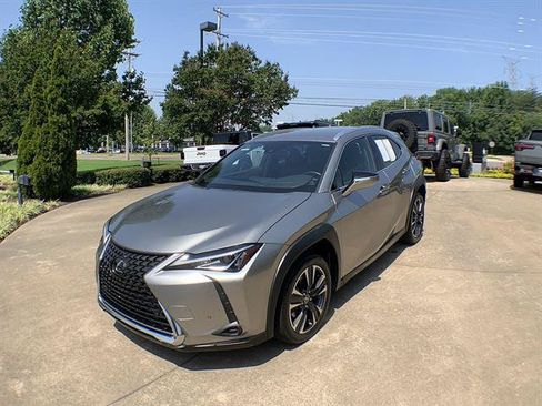 Certified 2022 Lexus UX 200 w/ Accessory Package (Z2) FWD image 1
