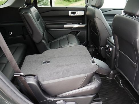 Used 2024 Ford Explorer Limited w/ Limited Technology Package AWD/4WD image 60