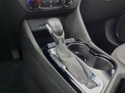 Used 2024 Buick Encore GX Preferred FWD image 24