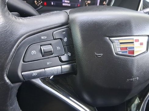 Used 2020 Cadillac XT6 Premium Luxury image 10