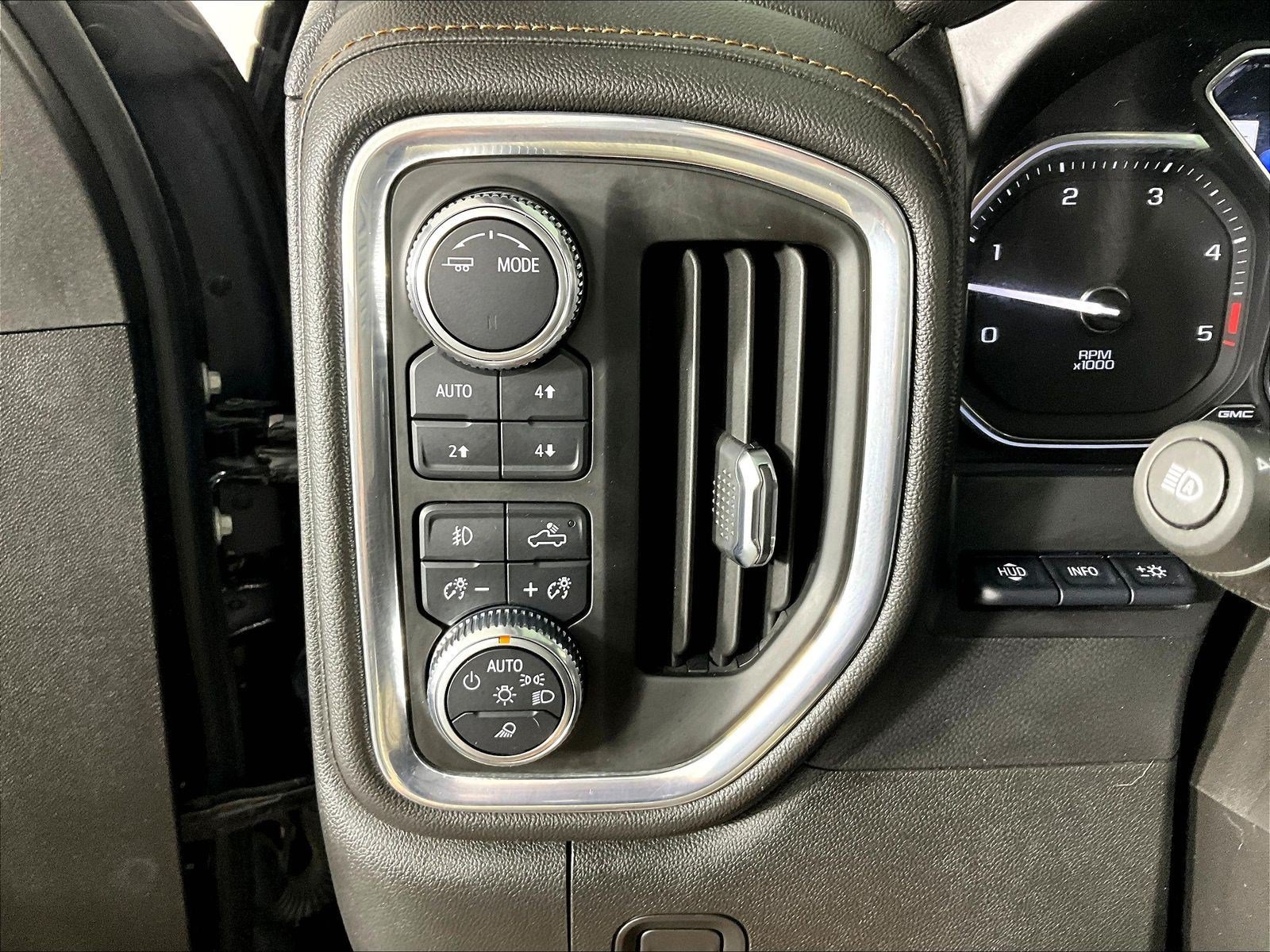 Used 2021 GMC Sierra 3500 AT4 w/ AT4 Premium Plus Package AWD/4WD image 37