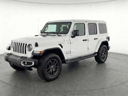 Used 2025 Jeep Wrangler Unlimited Sport AWD/4WD image 2