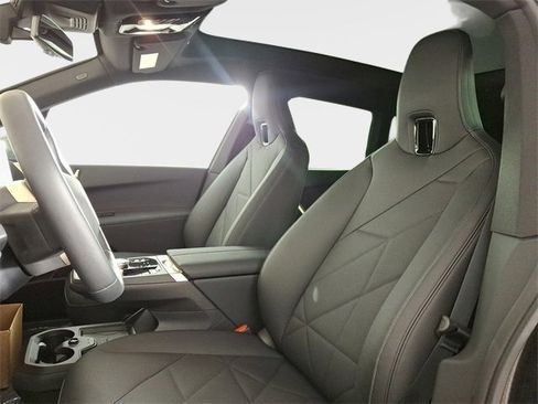 Used 2025 BMW iX xDrive50 image 12