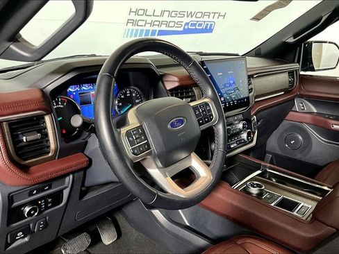 Certified 2024 Ford Expedition Limited image 10