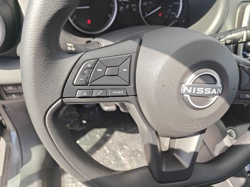 New 2025 Nissan Kicks Play S image 11