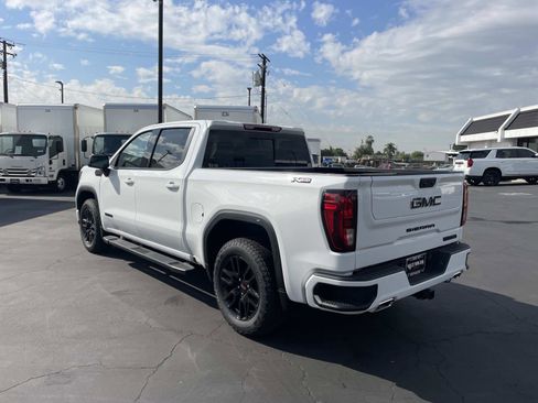 New 2026 GMC Sierra 1500 Elevation image 7